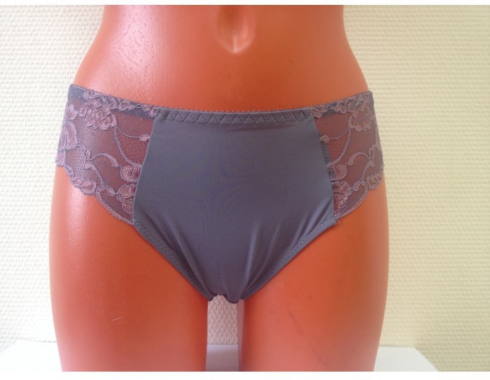 2076 трусы 40, чайка розовая